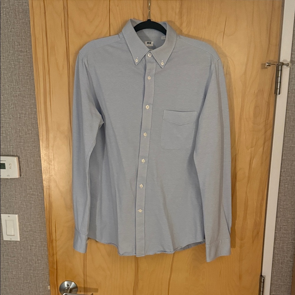 Uniqlo Men's Sky Blue Dress Shirt